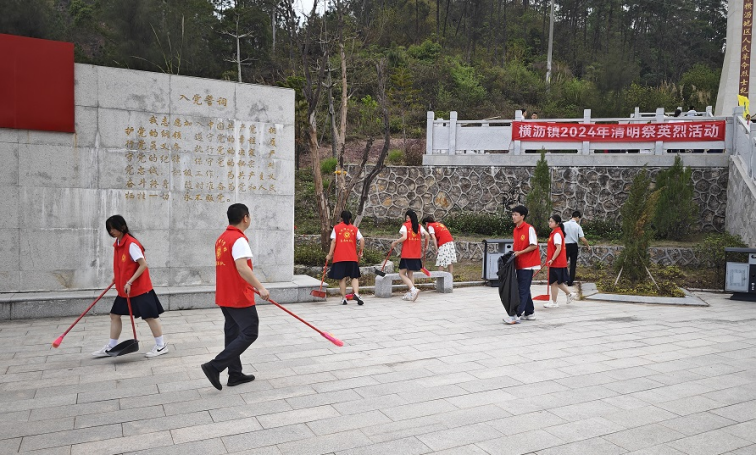 祭英烈傳紅色基因，擔(dān)使命踐行復(fù)興夢(mèng)——惠州理工學(xué)校開展清明祭英烈活動(dòng)459.png